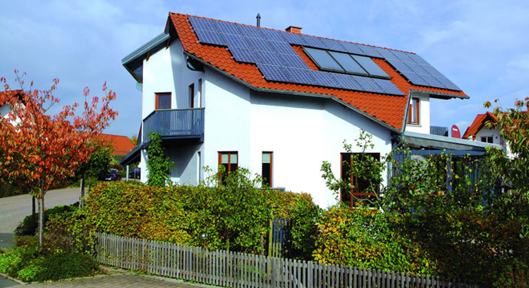 Forschungsprojekt PV-KWK: Intelligentes Energiemanagement und Photovoltaik-Kombisysteme für die Strom-Wärme-Kopplung im Haus