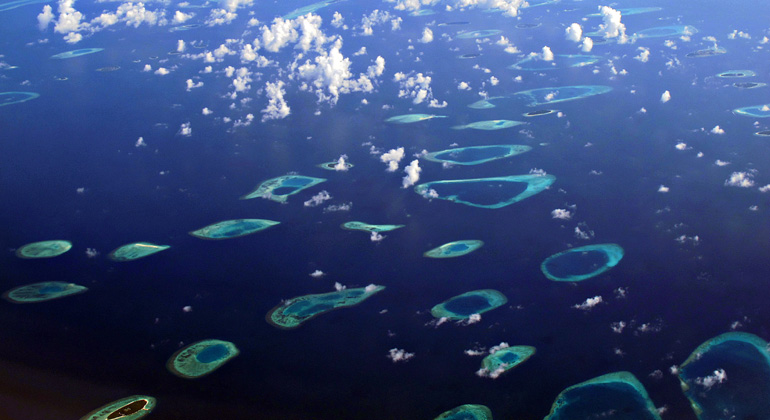 pixelio.de | Margit-Voeltz | The Maledives as part of the Alliance of Small Island States (AOSIS) support a 1.5 degrees Celsius target on climate change.