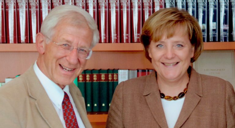 Franz Alt „Sie hängen noch immer am Tropf von RWE und Eon
