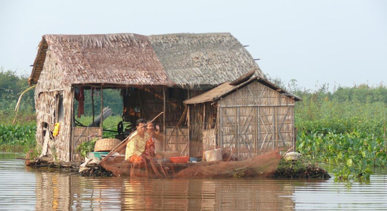 Global Nature Fund (GNF) | Udo Gattenlöhner | Schwimmendes Haus am Tonle Sap See