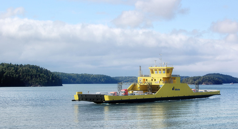 Siemens | Further milestone towards clean shipping: The Finnish shipping company FinFerries has opted for environmentally-friendly technology by ordering the country's first battery-powered car ferry. Siemens will provide the complete electro-technical solution for this ferry. This draft shows a part of the 1.6 kilometer long Parainen –Nauvo route, where operation will begin in summer 2017.