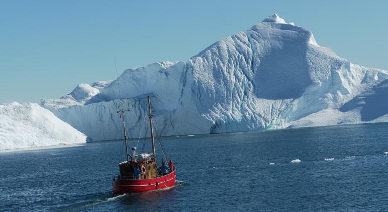 Bigi Alt | Eisberg in Isfjord Illulissat, SW-Grönland. Seit 1990 hat der Eisverlust Grönlands stetig zugenommen.