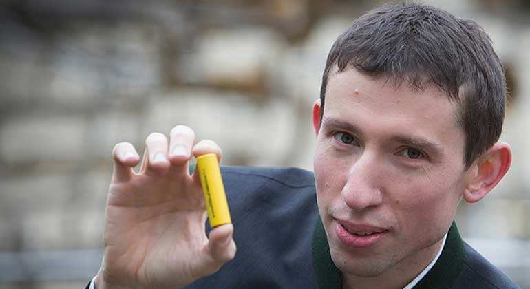 Lunghammer - TU Graz | After stations in Zurich, Kanada and Scotland ERC Starting Grant awardee Stefan Freunberger researches on new energy storage systems at TU Graz.