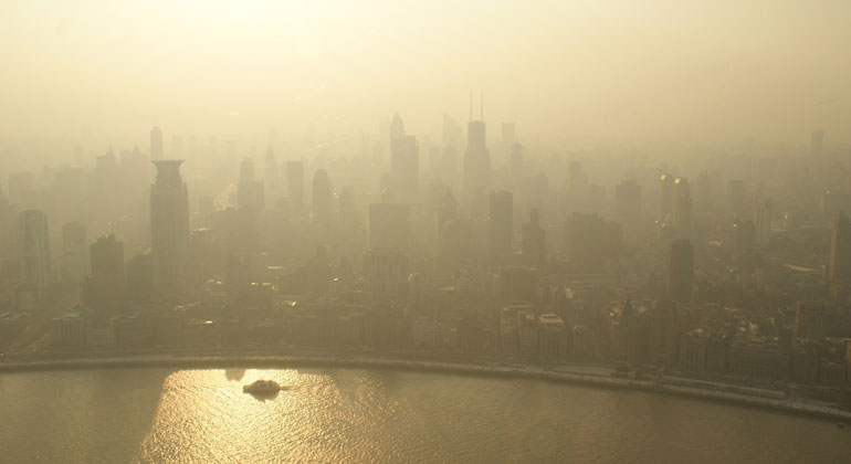 World first study into global daily air pollution shows almost nowhere on earth is safe