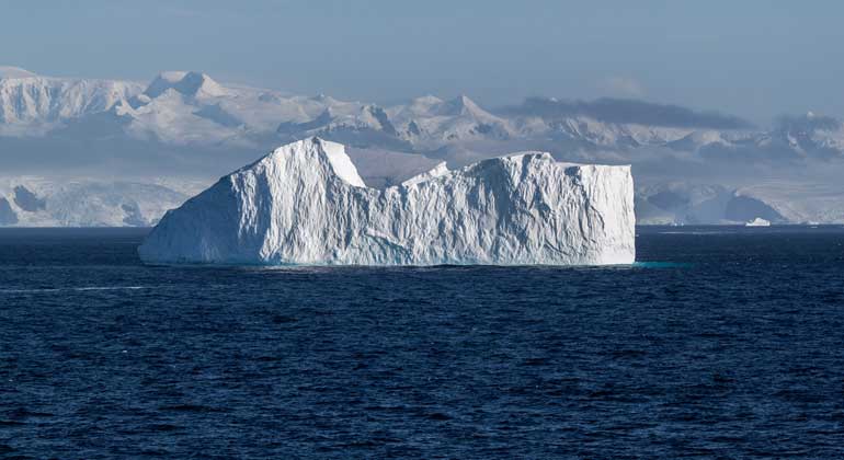 AWI | Thomas Ronge | Iceberg off the Antarctic Peninsula