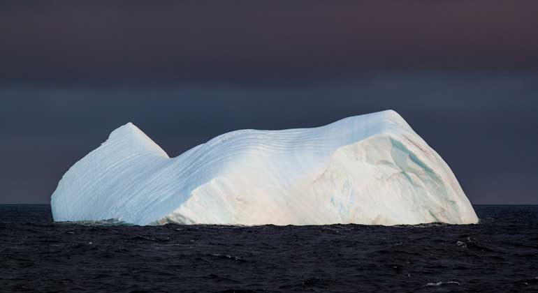 AWI | Thomas Ronge | Eisberg in der Nähe der Süd-Shetland Inseln