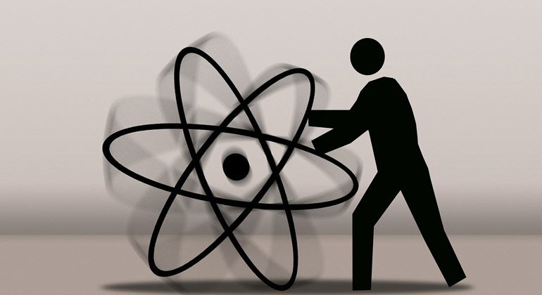 pixabay.com | geralt | Zwei absolut unberechenbare Machthaber und Rechthaber eskalieren ihre gegenseitigen Kriegsdrohungen – auch mit dem angedrohten Einsatz von Atombomben. Sie spielen atomares Roulette.