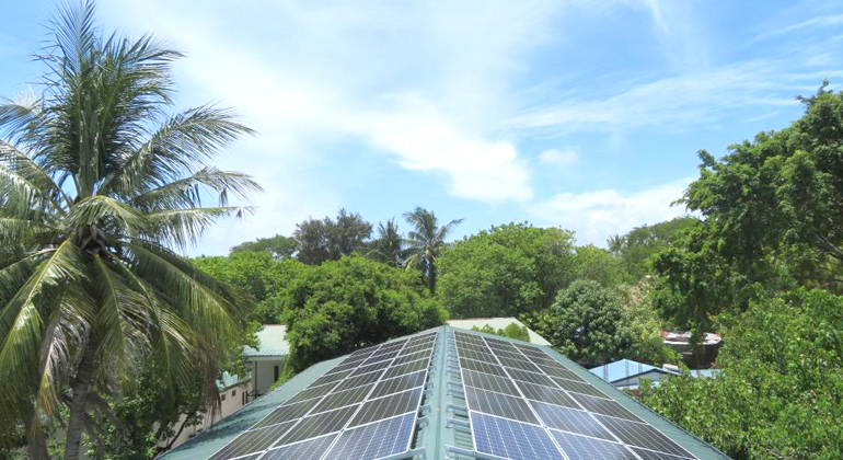 SolarWorld Industries GmbH | On the Maldives, climate change has become a palpable reality on a daily basis. Here, a paradise is at risk.