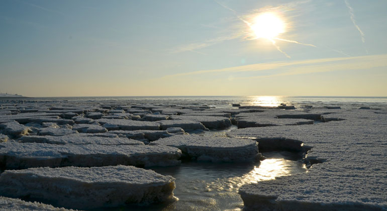 Light pollution in the Arctic