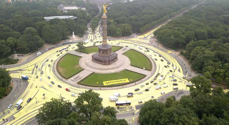 Greenpeace.de | Berlin: Strahlendes Symbol für die Energiewende