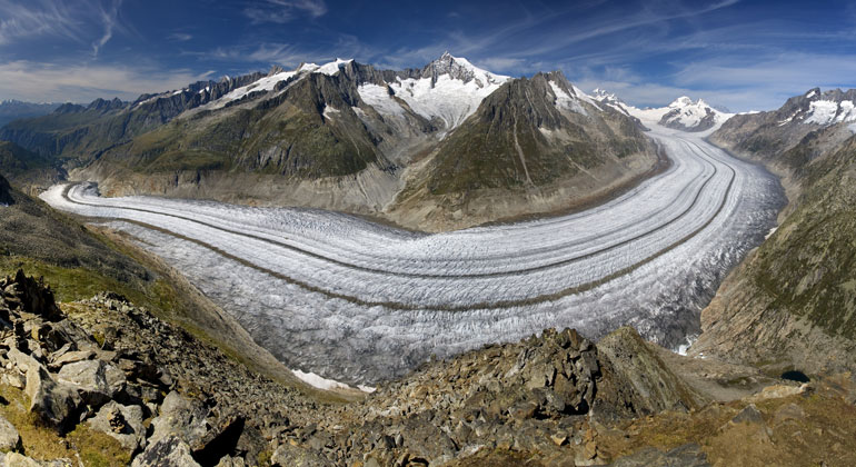 bigstock | TTstudio | Der Rückzug der Gletscher veranschaulicht den Klimawandel in den Alpen.