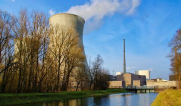 Depositphotos | Ansebach | AKW Gundremmingen: Reaktorbehälter wegen defekter Tür nicht dicht, Luft entwichen und wieder defekte Brennelemente gefunden.