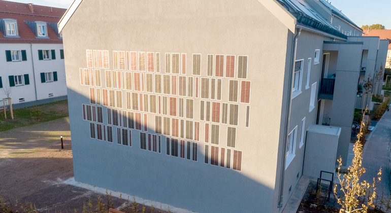 OPVIUS GmbH | A multifunctional façade system, in the plaster layer of the building. This OPV system supplements the functionality of the thermal insulation composite system (TICS) as an "active component"