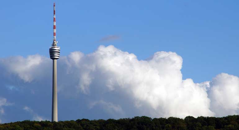 Depositphotos | YvenDienst | Der Fernsehturm in Stuttgart