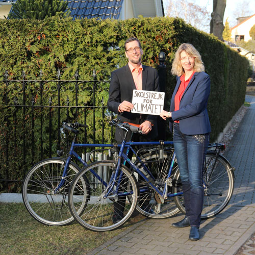 Volker und Cornelia Quaschning, wir Eltern solidarisieren uns mit unseren Kindern. Nur gemeinsam können wir das Klima retten.