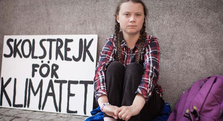 facebook.com/gretathunbergsweden | Greta Thunberg bei einem Schulstreik in Schweden.