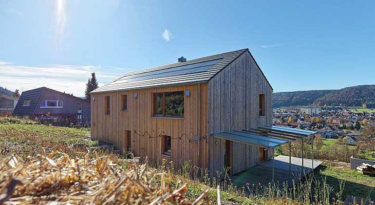 Sonnenhaus-Institut / Arno Witt | Ausgezeichnet mit dem ersten Platz im Holzbau-Plus-Wettbewerb des Bundesministeriums für Ernährung und Landwirtschaft.