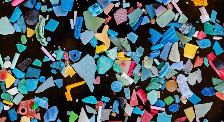 Bernd Nowack / Empa | Microplastics can be found in all kinds of colours and shapes.