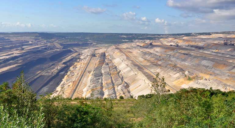 Depositphotos | marcellusw | "Ohne Rücksicht auf das Klima und den Willen der Bevölkerung fährt RWE weiter einen sturen Kohlekurs“, sagt Anike Peters, Klimaexpertin von Greenpeace.