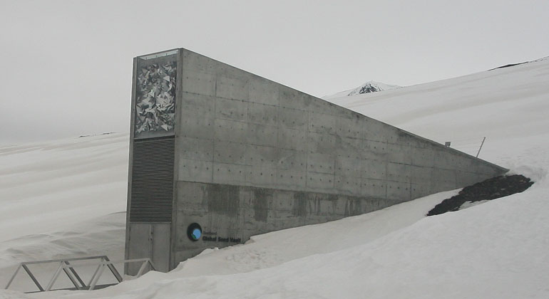 Foto (von 2013): Miksu/CC BY-SA 3.0 | Von der Schmelze bedroht: "Saatgut-Tresor" Svalbard Global Seed Vault.