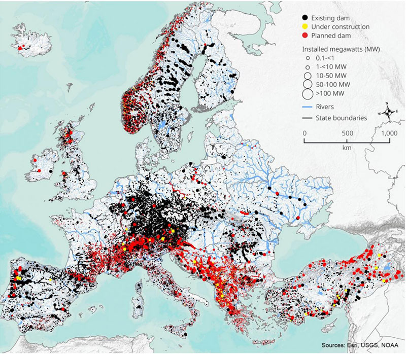 Europe's rivers are damned! The map shows existing and planned hydropower plants on the continent. One of the geographical foci: the Balkans. © FLUVIUS, commissioned by WWF, Riverwatch, EuroNatur, GEOTA