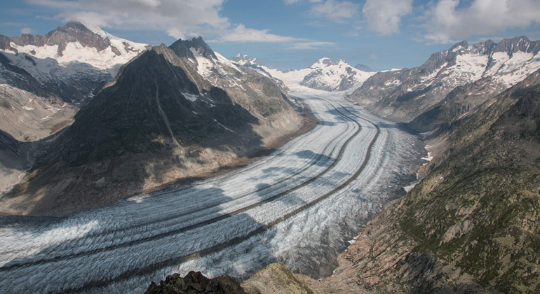 FAU/Christian Sommer | Blick auf den Grossen Aletsch Gletscher in den Schweizer Alpen. Der Grosse Aletsch ist der größte Gletscher der Alpen und liegt im UNESCO-Weltnaturerbe Gebiet Jungfrau-Aletsch.