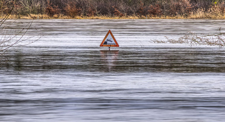 pixabay.com | MarkusDistelrath | Formerly cold, now warm: River floods now function differently