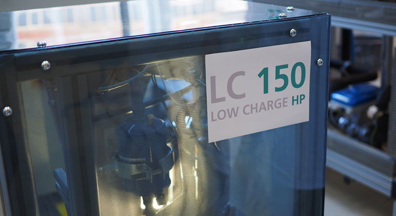 Fraunhofer Ise | Die am Fraunhofer ISE entwickelte Wärmepumpe LC150 setzt auf das klimafreundliche Kältemittel Propan.