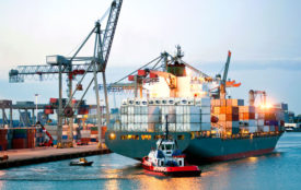 Depositphotos.com | Corepics | ContainerSchiff