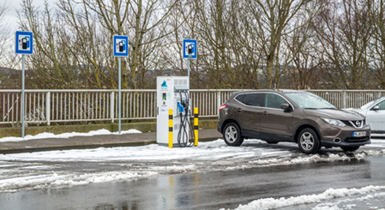 Wachstum um 33 Prozent: E-Autofahrer können unter 383 mobilen Ladestromtarifen wählen ­ ­ ­ ­