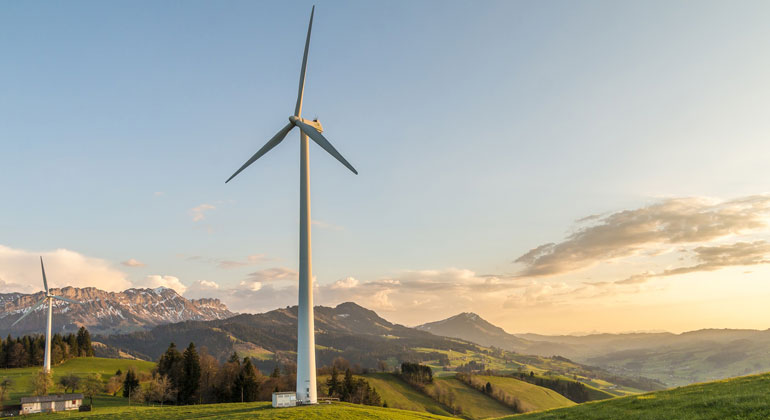 Windräder als Zeichen für grünen Tourismus und sauberen Strom