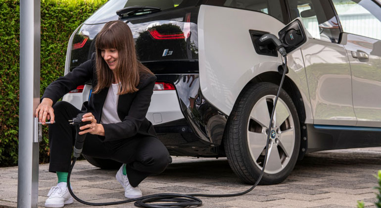 Bosch does away with the “charging brick”