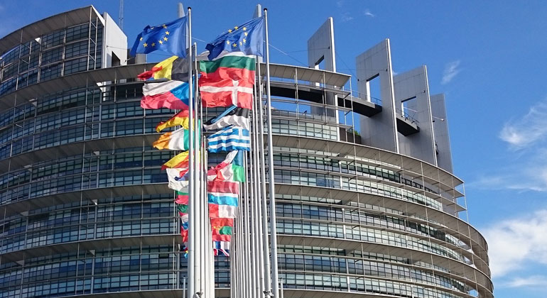 Europäisches Parlament stimmt für Austritt aus dem klimaschädlichen Energiecharta-Vertrag 