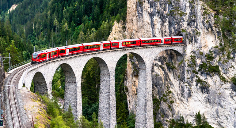 Depositphotos.com | Leonid Andronov | Bahn Schweiz