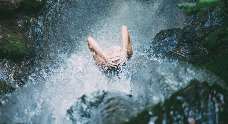 pixabay.com | StockSnap | Wasser Frau