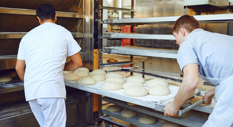 Depositphotos.com | lacheev | Bäckerei Backofen