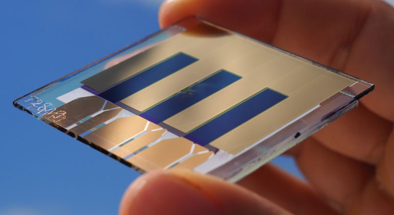 World Record Efficiency of 15.8 % Achieved for 1 cm² Organic Solar Cell