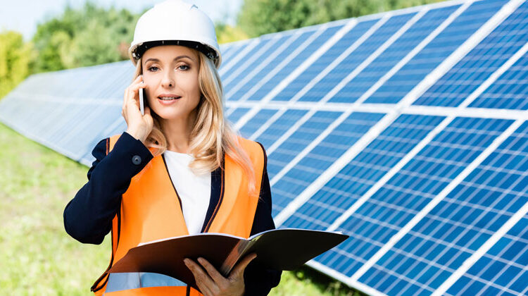 Depositphotos.com | AndrewLozovyi | Solarjob Frau