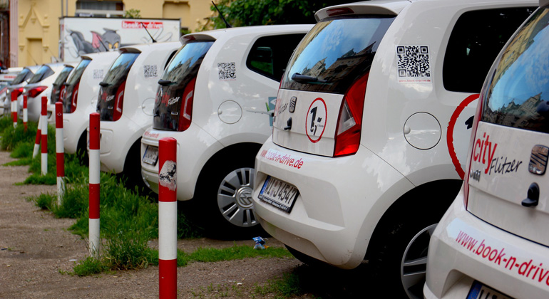 Sammeltaxi, Carsharing, Fahrgemeinschaft: Wie sich Pool-Lösungen im Straßenverkehr stärken lassen