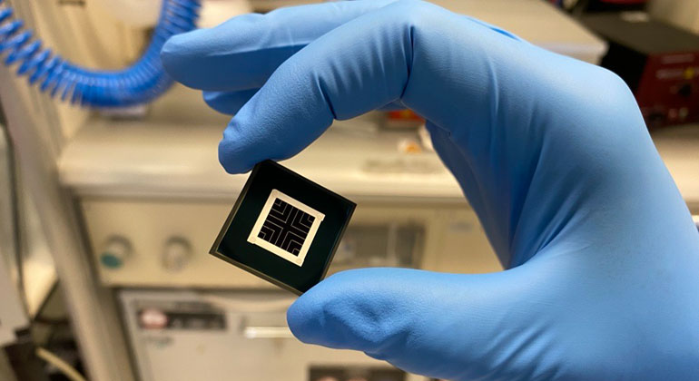 Scalable Perovskite Silicon Solar Cell with 31.6 Percent Efficiency Developed
