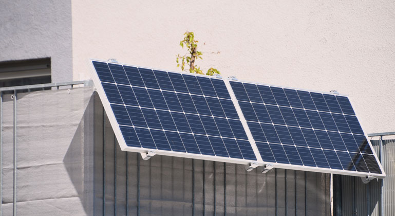 Steckersolar-Gerät mit Batteriespeicher – ja oder nein?