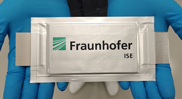 More Energy at the Same Weight: Fraunhofer ISE Optimizes Battery Cells